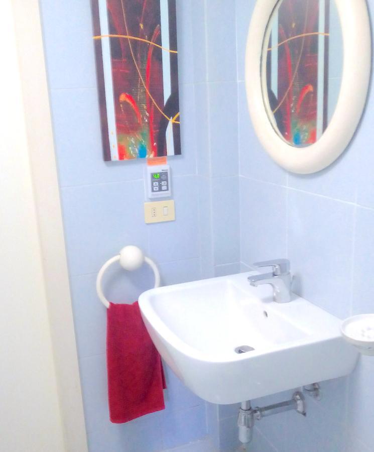 Roomy Apartment Duomo & San Babila Milan Luaran gambar