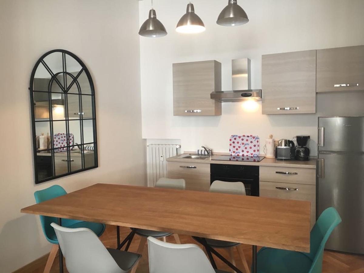 Roomy Apartment Duomo & San Babila Milan Luaran gambar