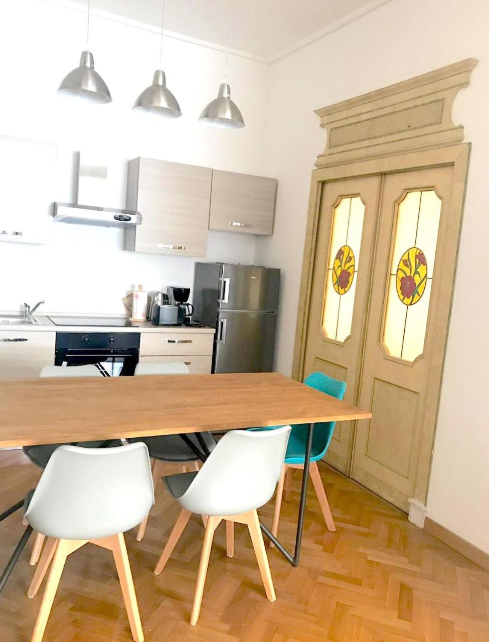 Roomy Apartment Duomo & San Babila Milan Luaran gambar