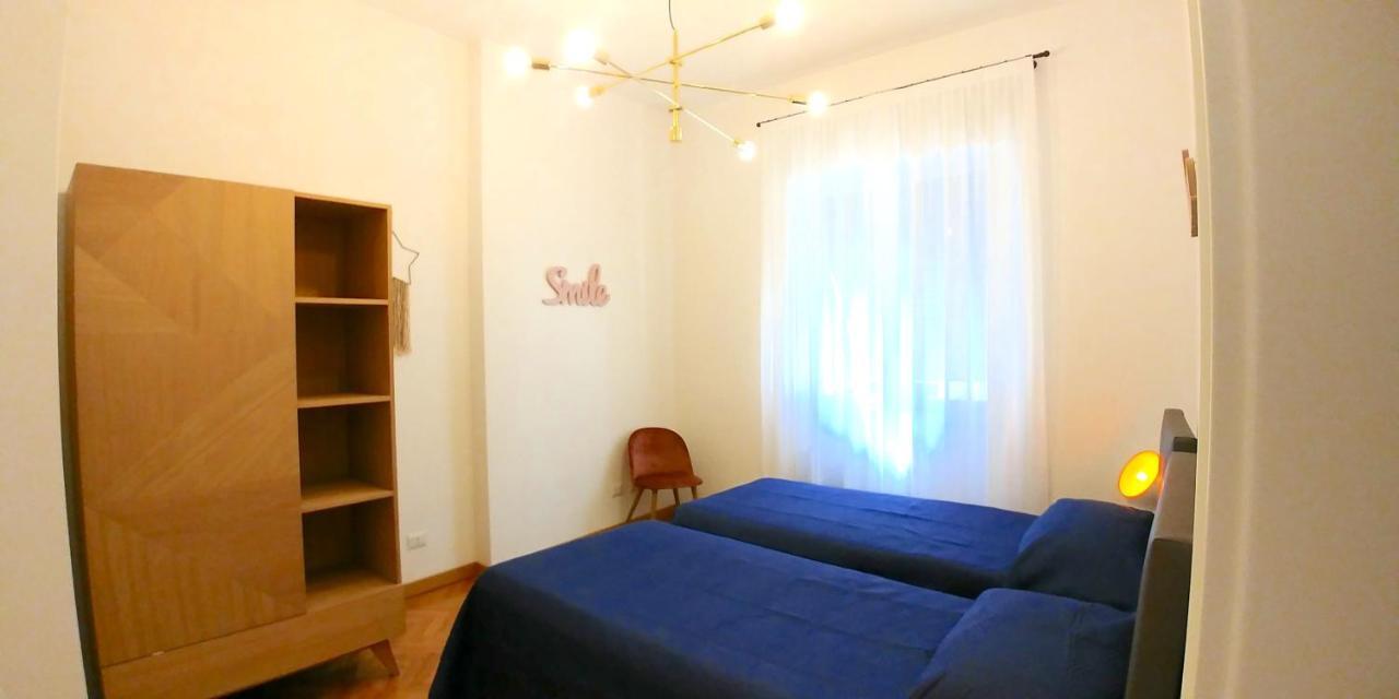 Roomy Apartment Duomo & San Babila Milan Luaran gambar